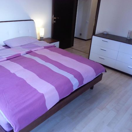 בוקרשט Apartment 3 Rooms Elegant מראה חיצוני תמונה