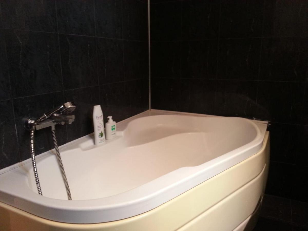 בוקרשט Apartment 3 Rooms Elegant מראה חיצוני תמונה