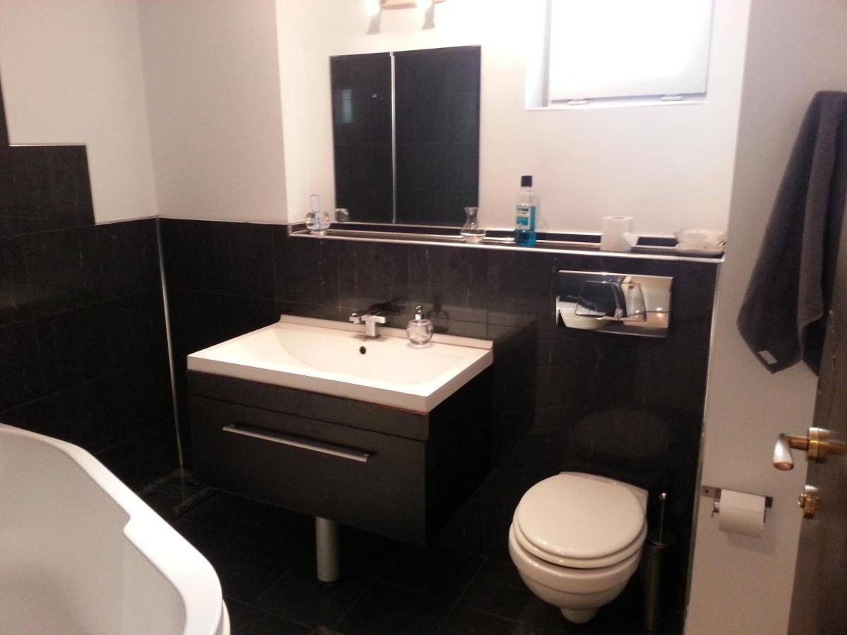 בוקרשט Apartment 3 Rooms Elegant מראה חיצוני תמונה